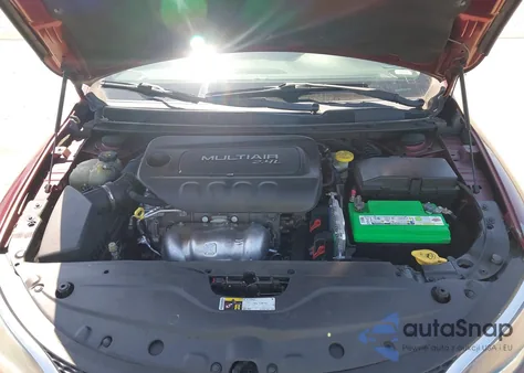 2015 Chrysler 200 Limited из США, поврежденный, VIN 1C3CCCAB6FN663000